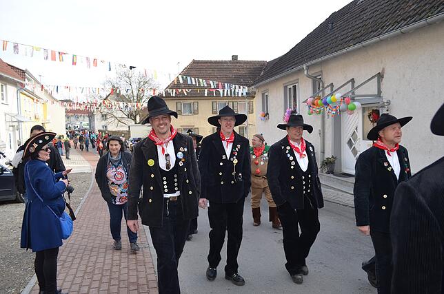 Bild 3: Bilder von den Narrentagen in Eigeltingen &ndash; Der Narrenbaum
