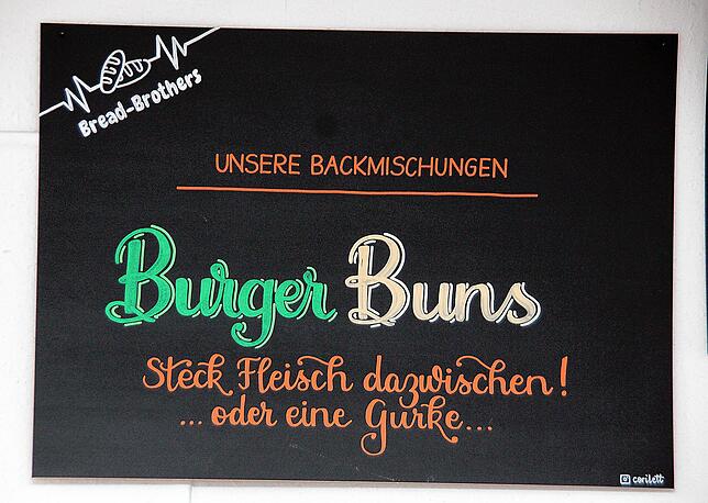 Sollen im Sommer auf den Markt kommen: Burger-Brötchen zum selber backen.