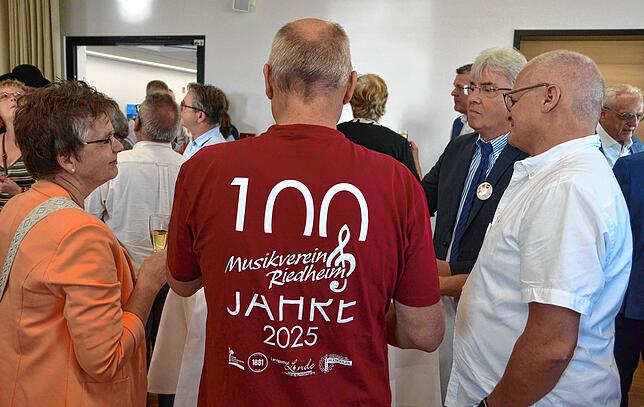 Bild 20: Bilder vom Empfang der Delegation aus Ensisheim im Markdorfer Rathaus (1/2)