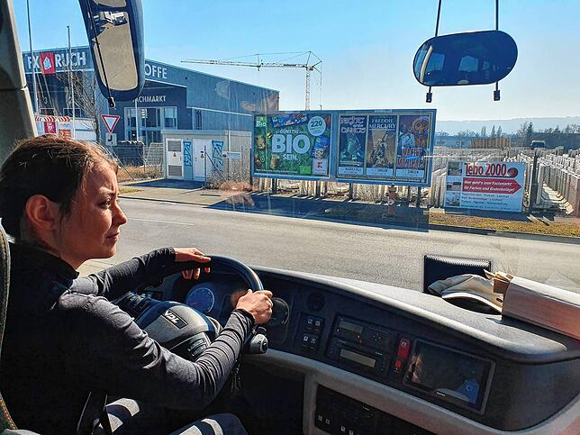Anna Kögel hat die erste Fahrschicht übernommen