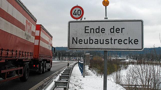 Ende für die A98 ist nicht nur aus beiden Richtungen vor Bad Säckingen, sondern seit 24 Jahren auch zwischen Waldshut und Tiengen, wo ...