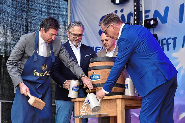 Bild 24: Heißer Auftakt am Samstag beim Donaueschinger Donauquellfest