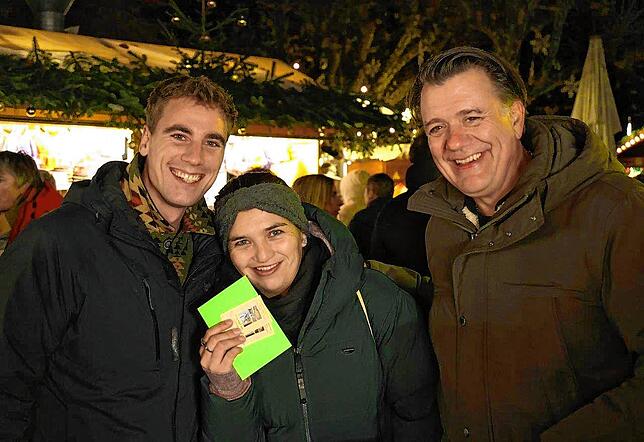 Bild 20: Der Hincooker backt für die Konstanzer Tafel: Bilder der Spendenaktion auf dem Weihnachtsmarkt