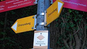 Der Erinnerungspfad in Kluftern wird im September eröffnet: Der Rundweg „Gegen das Vergessen“ ist bereits ausgeschildert. Foto: Claudia ...