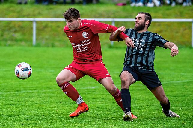 Bild 2: FC Schlüchttal gewinnt Top-Spiel bei der SG Höchenschwand/Häusern mit 3:0 &ndash; und wir haben Bilder!