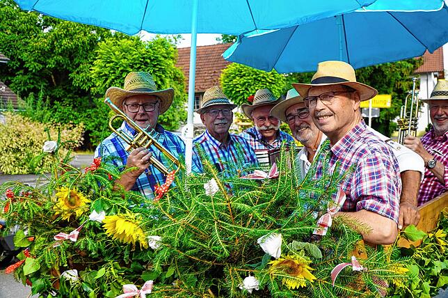 Bild 8: Das Dorffest in Tengen-Watterdingen ist eröffnet