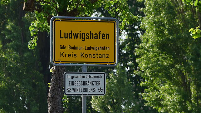Ortsschild und Ortseinfahrt von Ludwigshafen