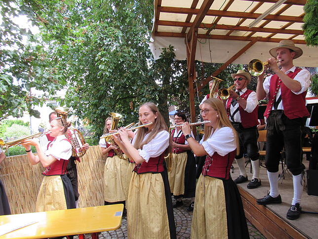 Der Musikverein Burgweiler erntete für seine Showeinlagen beim Frühschoppen viel Beifall.