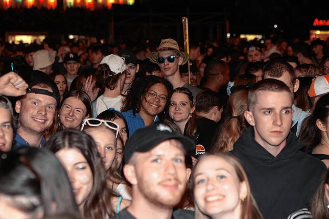 Bild 22: Campus Festival 2024 - Bilder von Juli, Juju und ihren Fans