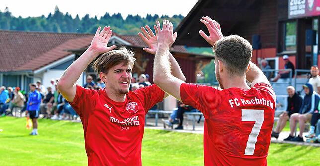 Bild 1: FC Hochrhein besiegt den VfB Waldshut mit 4:2 – wir haben Fotos!