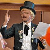 Andreas Pfau mimt den arroganten Mengener.