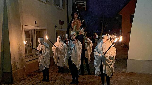 Bild 6: Unglaubliche Bilder: Der Böög geht in Bad Säckingen in Flammen auf!