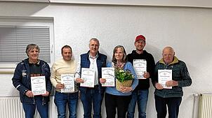 Die Geehrten 2024: von links Manfred Dengler (40 Jahre passiv), Bernhard Braun und Georg Kaiser ( 40 Jahre aktiv), Waltraud Dilger (50 ...