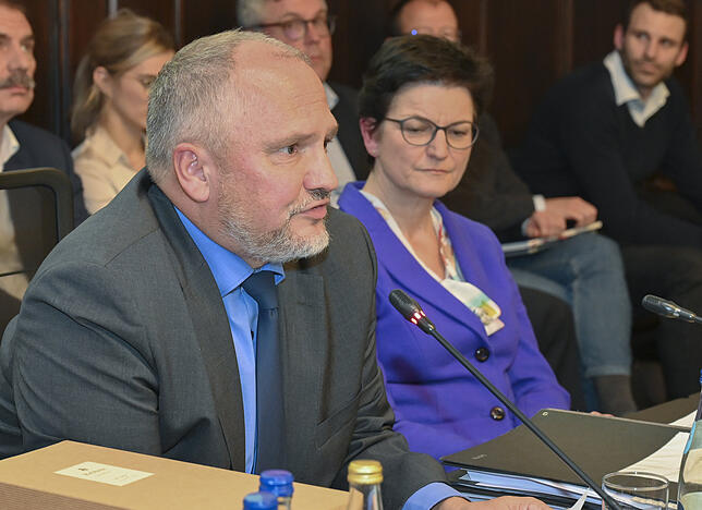 Oberbürgermeister Martin Staab spricht im Gemeinderat über den Haushalt 2020. Am Dienstag, 17. Dezember, dürfen die Fraktionen ihre ...