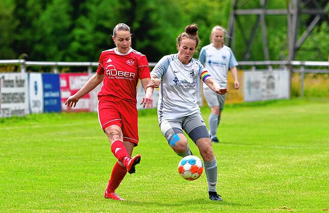 Bild 24: SV Niederhof besiegt SG Ebnet mit 4:1 im Hinspiel der Verbandsliga-Relegation &ndash; wir haben Bilder!