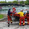 DLRG, Polizei und weitere Rettungskräfte suchen am Donnerstag, 8. August, am Konstanzer Seerhein nach einer vermissten Person.