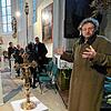 Der studierte Opernsänger Ulrich Köberle bei der Ausstellung von sakralen Kunstschätzen in der Kirche St. Jodok im April 2022. ...