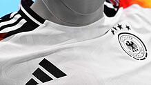 Ab 2027 wird nicht mehr Adidas-Logo, sondern das Nike-Logo das Trikot der deutschen Nationalmannschaft zieren. Der Deutsche Fußball-Bund ...