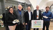 Kulturamtsleiterin Corinna Bruggaier, Willi Zöller, Wolfgang Kammerlander und Gebhard Schulz von der Bürgerstiftung sowie ...