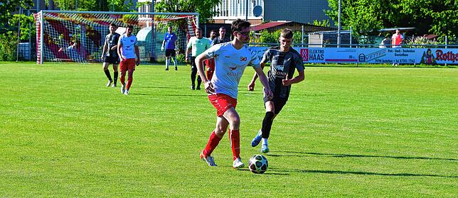 Bild 19: SV Jestetten gewinnt Kellerderby mit 2:1 gegen den FC Hochrhein – und wir haben Fotos!