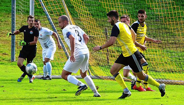 Bild 23: SV Eichsel muss gegen den FC Huttingen mit einem 1:1 zufrieden sein &ndash; und wir haben die Bilder!