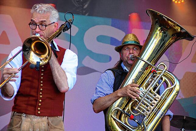 Bild 13: LaBrassBanda begeistern beim Markdorf Open Air – hier gibt‘s alle Bilder! (Teil 1)