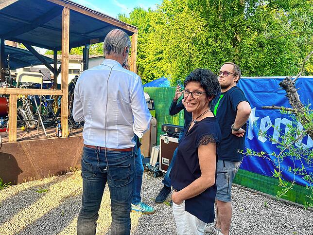 Bild 6: Zurück beim Publikum: Die Bregi House Band liefert ein fulminantes Comeback im Park