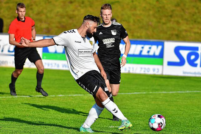 Bild 12: FSV Rheinfelden gewinnt Landesliga-Derby beim VfR Bad Bellingen mit 2:1 &ndash; und wir haben die Bilder!