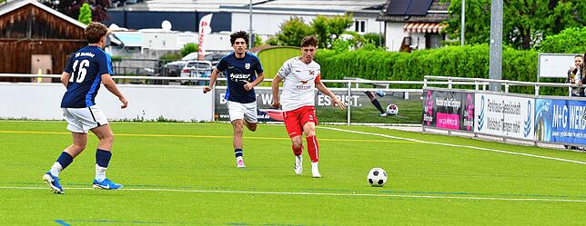 Bild 8: SV Jestetten siegt spät mit 2:1 beim VfB Waldshut – und wir haben Fotos!