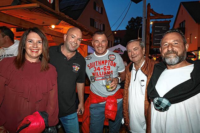 Bild 34: Wollmatinger Dorffest 2025: Wilde Engel bringen Stimmung und Partyfeeling pur
