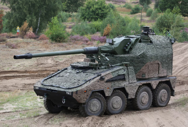 Die Schweizer Armee testete das deutsche Artilleriesystem RCH 155 AGM.