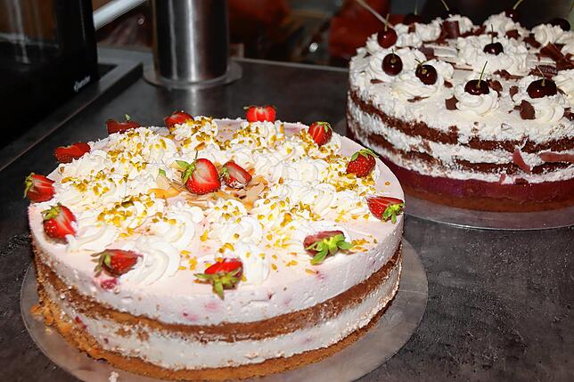 Hausgemachte Kuchen und Torten sind eine weitere Spezialität des „Landgenuss im Maierstal“.