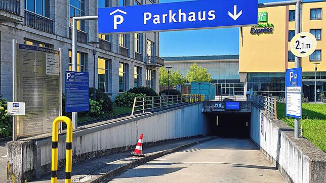 Ab sofort wird schrankenlos geparkt in der Tiefgarage Stadthalle.