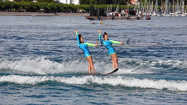 Bild 37: Konstanzer Seenachtfest 2022: Ein Highlight des Tages ist die Wasserski-Show