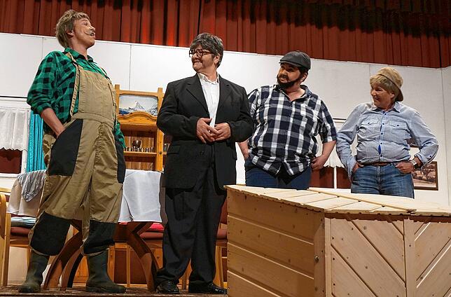 Bild 15: Die Premiere von „Der ledige Bauplatz“ – Ein vergnüglicher Theaterabend in Tiengen