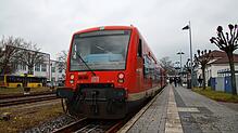 Ein Seehäsle-Zug im Bahnhof von Stockach.