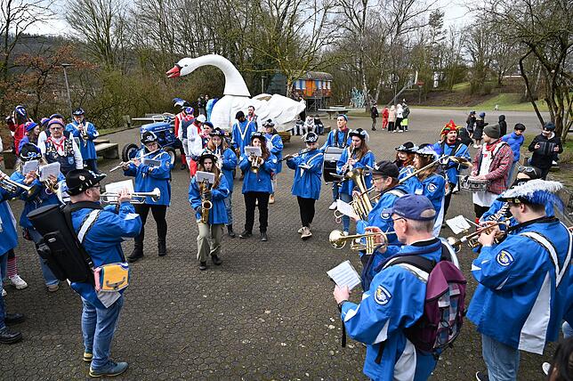 Bild 16: So schön war der Schmutzige Donnerstag in Lauchringen - Die schönsten Narren-Bilder des Tages!