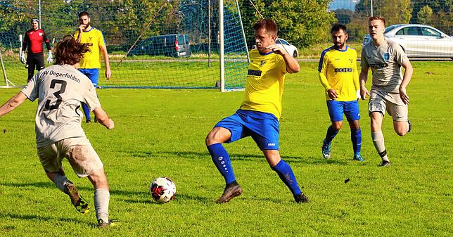 Bild 32: Der TuS Stetten siegt beim FV Degerfelden deutlich mit 7:1 &ndash; und wir haben die Bilder!