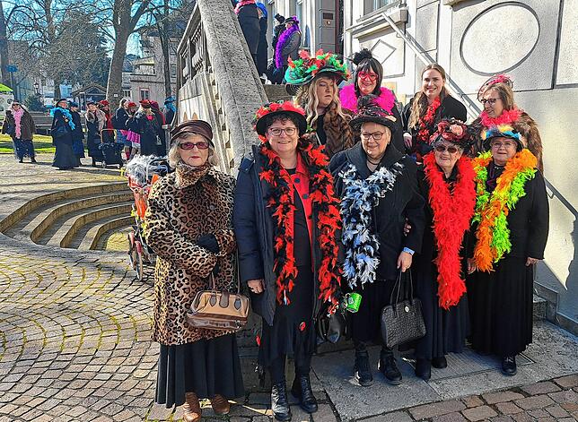 Bild 5: Wiiberrätschede 2025: Im Rathaus feiern die Wehrer Wiiber wild