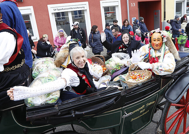 Bild 27: Bilder vom Fasnachtssonntag in Donaueschingen (Teil 1)