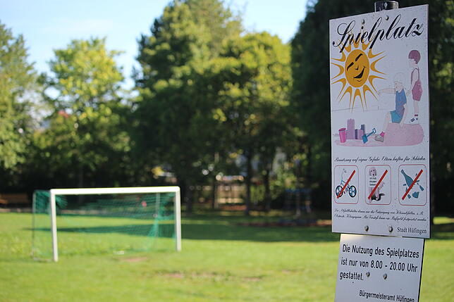 Der Spielplatz „Schari“ mitten in der Stadt ist bei allen Generationen beliebt. Inzwischen gibt es bei den abendlichen ...
