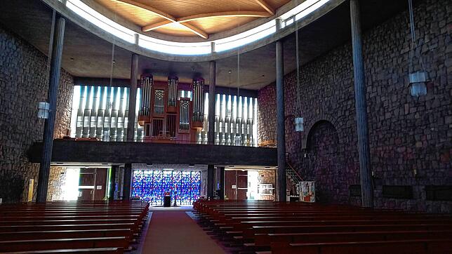 Blick in den Innenraum der Kirche Heilig Kreuz in Bad Säckingen. Hier könnten in Zukunft schwerpunktmäßig Jugendgottesdienste abgehalten ...