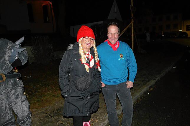Bild 21: Riedböhringen ist ab sofort in Narrenhand. Nachtumzug eröffnet dreitägiges Narrentreffen.