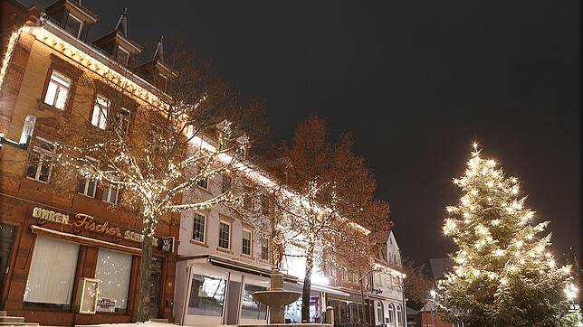 In Donaueschingen soll nicht die komplette Weihnachtsbeleuchtung erstrahlen. Die Einzelhändler sind damit gar nicht glücklich.