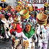 Narren der Dorauszunft Saulgau ziehen beim Landschaftstreffen durch die Innenstadt: Die Besonderheiten der alemannischen Fasnacht sind ...