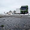 Auf dem Lkw-Parkplatz im Industriegebiet fehlen seit Jahren Toiletten für die Fahrer. Auch Stellplätze sind wegen einer Baustelle knapp.