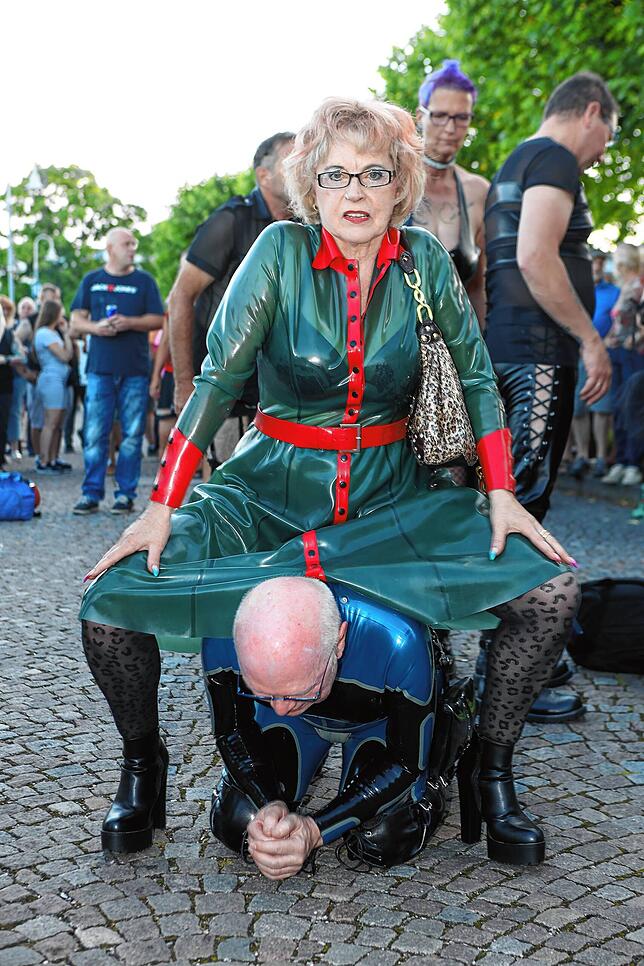 Bild 13: Torture Ship 2022 legt in Konstanz an – Alle Bilder vom BDSM-Schiff, Teil 1