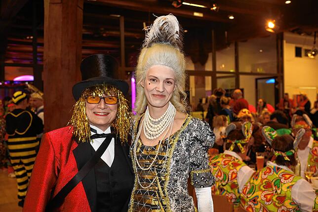 Bild 29: Narren und Mäschgerle strömen ins Konzil &ndash; Sie alle sind bei der SWR-Fernsehfasnacht dabei