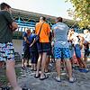 (Archivbild) Flüchtlinge aus der Ukraine vor der Notunterkunft der Mettnauhall Ende August 2022.