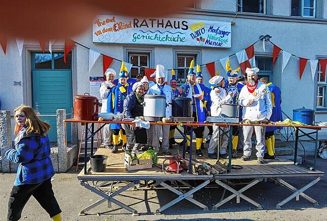 Bild 9: Bilder vom Rathaussturm in Liggeringen